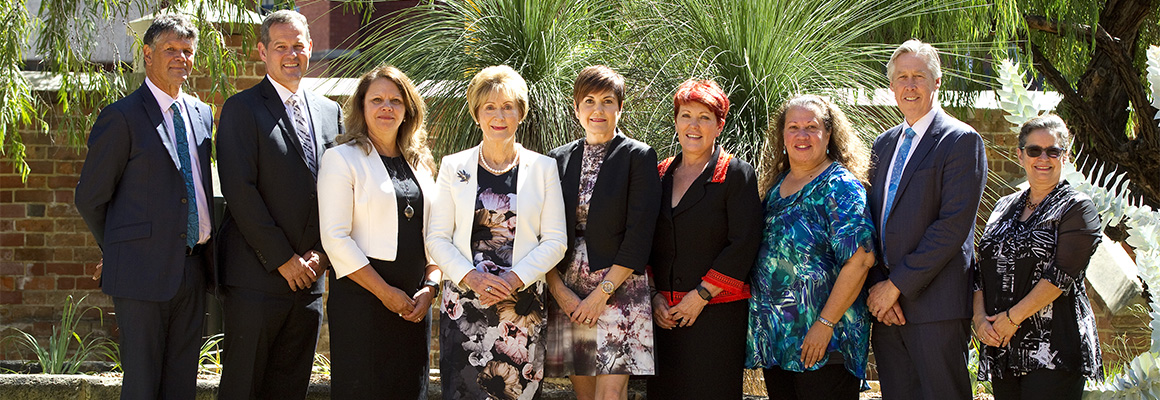  Chevron Australia Human Resources General Manager Kaye Butler, WAALI Co-Chair Robyn Smith Walley, Western Australian Governor Her Excellency Kerry Sanderson, WAALI Director Rishelle Hume and Chevron Australia Managing Director Nigel Hearne.